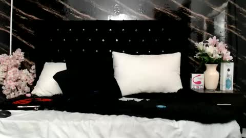 Snapshot of sarita_multisquirt chatting on June 6, 2026, 5:12 am Sara online show from June 6, 2026, 5:12 am