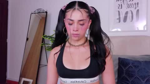 Sara online show from November 29, 2025, 10:24 pm