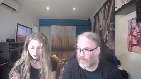 Snapshot of saruandjay chatting on October 1, 2025, 8:20 am Giselle and Jay online show from October 1, 2025, 8:20 am