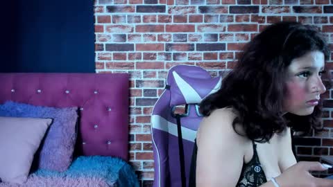 Sary  online show from April 5, 2026, 11:18 am