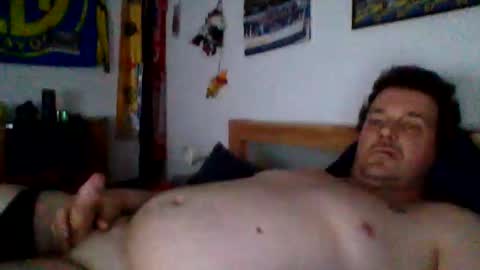 Snapshot of saschacrow1 chatting on March 23, 2026, 5:17 pm Saschacrow1 online show from March 23, 2026, 5:17 pm