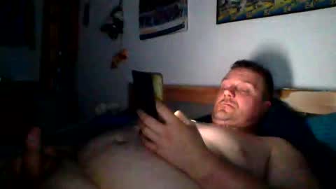 Snapshot of saschacrow1 chatting on March 25, 2026, 4:57 pm Saschacrow1 online show from March 25, 2026, 4:57 pm