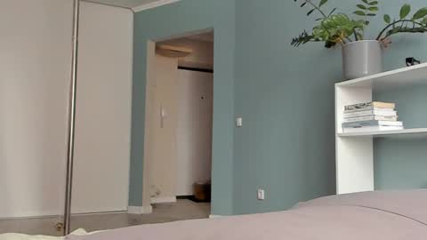 Sasha online show from February 16, 2025, 6:43 am