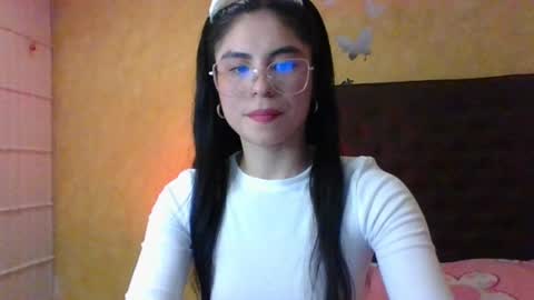 sasha_jonne online show from September 9, 2025, 4:01 am