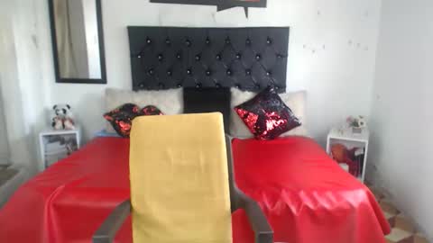 Snapshot of sasha_maturee chatting on January 19, 2025, 7:26 pm sasha maturee online show from January 19, 2025, 7:26 pm