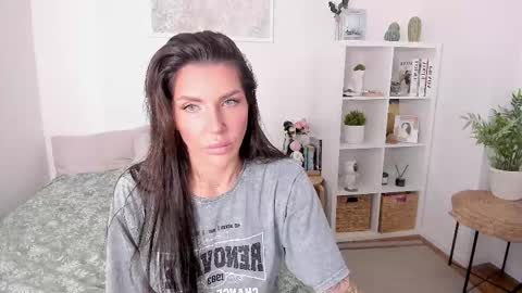 Sasha Miro online show from September 11, 2025, 2:00 am