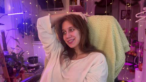 Alexandra Sasha in short online show from January 3, 2025, 7:27 am