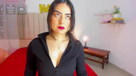 Sashaa online show from October 14, 2025, 11:44 am