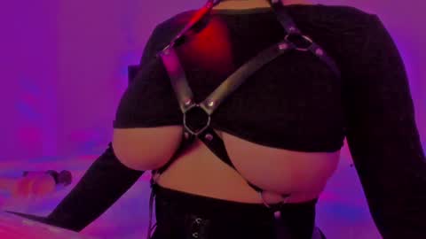   Sasha   online show from February 9, 2025, 1:33 am