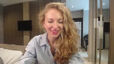 Snapshot of sashasweetsasha chatting on October 3, 2025, 6:32 am Sasha online show from October 3, 2025, 6:32 am