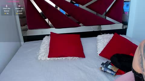 saskiagrendel online show from March 5, 2026, 12:17 am