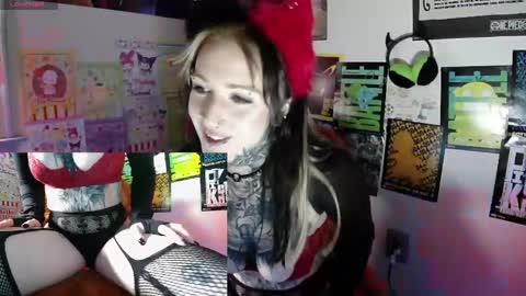 Snapshot of sassi_blondi chatting on May 2, 2026, 2:55 pm Ivy online show from May 2, 2026, 2:55 pm