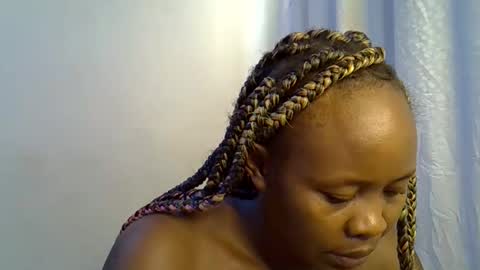 sassy_bella online show from December 17, 2025, 4:18 am