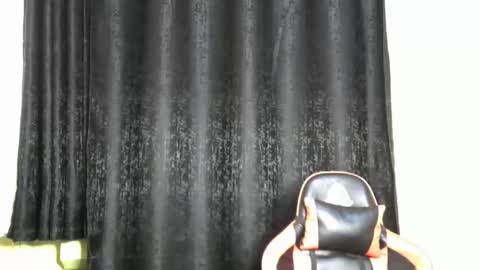 sassy_lyne online show from December 15, 2025, 11:14 am