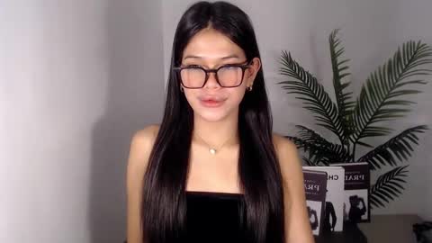 sassy_monie online show from January 22, 2025, 2:37 am