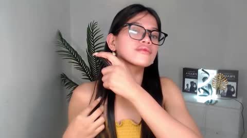 sassy_monie online show from January 26, 2025, 6:28 am