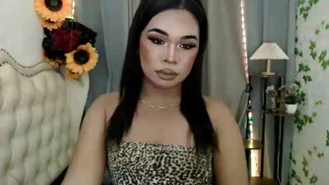 Snapshot of sassy_tinaxx chatting on November 18, 2025, 9:25 am sassy_tinaxx online show from November 18, 2025, 9:25 am