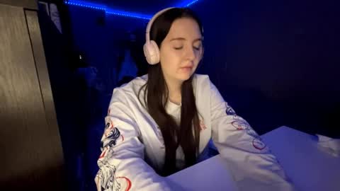Snapshot of sassy_touch_heat_x3 chatting on October 20, 2025, 6:08 pm Marmulka or Mary online show from October 20, 2025, 6:08 pm