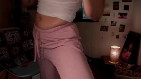 Ms. Oh   online show from February 5, 2025, 9:40 pm