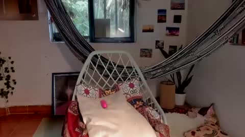 Ms. Oh   online show from March 12, 2025, 9:35 pm