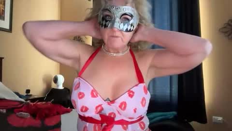 Snapshot of sassyhotwife00 chatting on March 24, 2026, 8:36 pm sassyhotwife00 online show from March 24, 2026, 8:36 pm