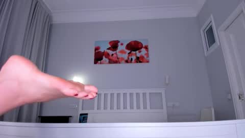 Ksenya online show from November 3, 2025, 1:23 pm