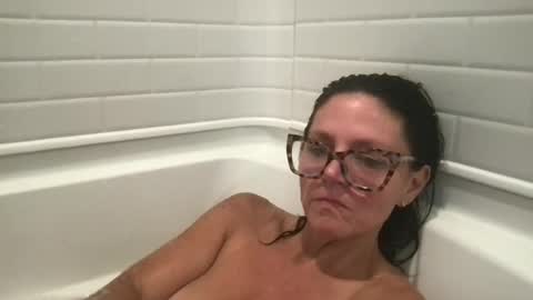 sassynsweetmilf online show from July 4, 2026, 4:46 pm