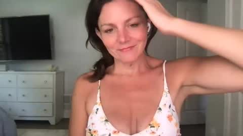 sassynsweetmilf online show from August 9, 2026, 9:53 pm