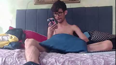 sasuke_bigcock online show from June 23, 2026, 2:48 pm