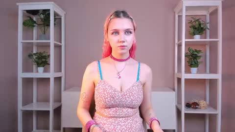 Lin online show from March 9, 2026, 5:44 am