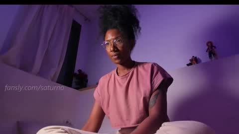 saturno_vibes online show from September 23, 2025, 10:07 am