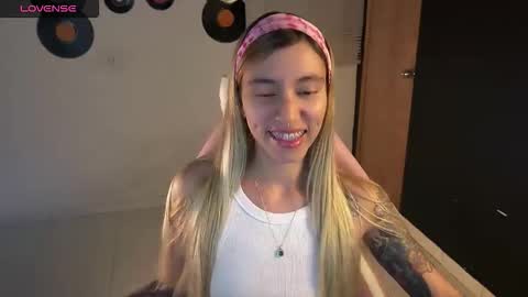 I AM JENN  online show from June 1, 2026, 3:08 am