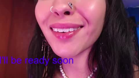 Snapshot of saucy_zaren chatting on March 8, 2025, 8:46 pm Zaren online show from March 8, 2025, 8:46 pm
