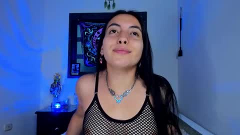 Snapshot of saucy_zaren chatting on September 11, 2025, 1:49 am Zaren online show from September 11, 2025, 1:49 am