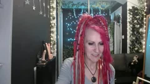 SaucySky online show from September 28, 2025, 8:36 pm