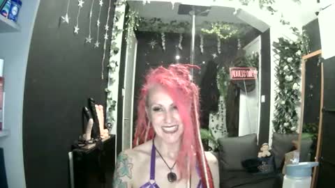 Snapshot of saucysky chatting on June 10, 2026, 9:14 pm SaucySky online show from June 10, 2026, 9:14 pm