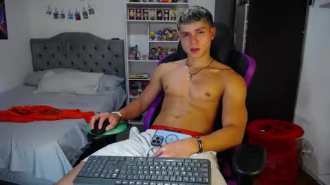 Snapshot of saulomiralles chatting on September 12, 2025, 11:37 pm Saulo online show from September 12, 2025, 11:37 pm