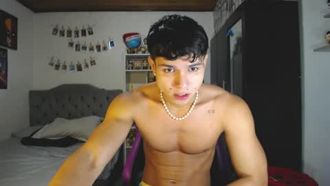 Snapshot of saulomiralles chatting on June 9, 2026, 4:51 pm Saulo online show from June 9, 2026, 4:51 pm