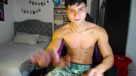 Snapshot of saulomiralles chatting on June 11, 2026, 12:32 am Saulo online show from June 11, 2026, 12:32 am