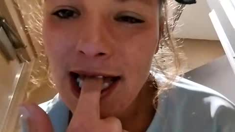 Snapshot of savannahjays chatting on November 25, 2025, 1:44 pm savannahjays online show from November 25, 2025, 1:44 pm