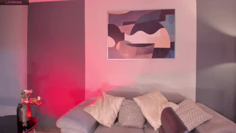 S a v a n n a h  online show from February 27, 2025, 1:07 pm