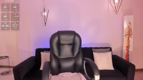 S a v a n n a h  online show from March 3, 2025, 6:22 pm