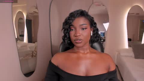 Snapshot of savannahstorm_ chatting on April 23, 2026, 7:49 pm S a v a n n a h online show from April 23, 2026, 7:49 pm
