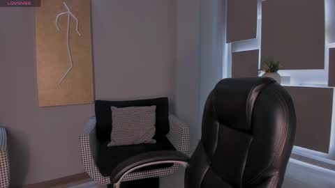 Snapshot of savannahstorm_ chatting on April 29, 2026, 7:31 pm S a v a n n a h online show from April 29, 2026, 7:31 pm
