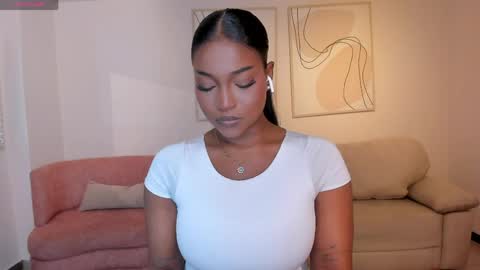 Snapshot of savannahstorm_ chatting on May 1, 2026, 7:51 pm S a v a n n a h online show from May 1, 2026, 7:51 pm