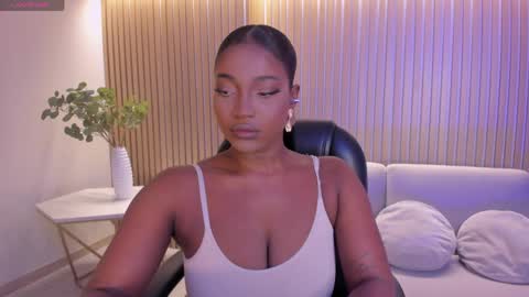 Snapshot of savannahstorm_ chatting on May 15, 2026, 10:44 am S a v a n n a h online show from May 15, 2026, 10:44 am
