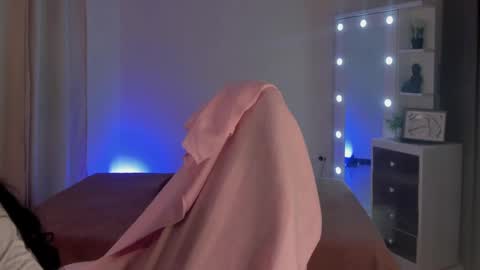 Savannahwildee online show from February 25, 2025, 12:03 pm