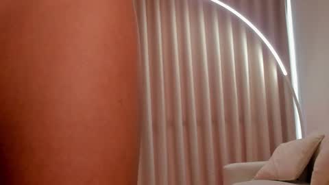 Savannahwildee online show from September 11, 2025, 12:27 pm