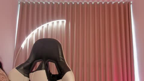 Savannahwildee online show from October 8, 2025, 12:14 pm