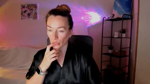 save the qween online show from November 19, 2025, 8:36 am